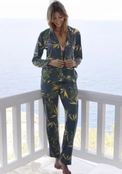 LASCANA Pyjamas<Geschenkbox Mit Pyjama, Scrunchie & Schlafmaske