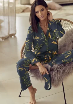 LASCANA Pyjamas<Geschenkbox Mit Pyjama, Scrunchie & Schlafmaske