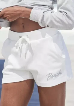 Nachhaltige Homewear|Bench. Relaxshorts Ecru